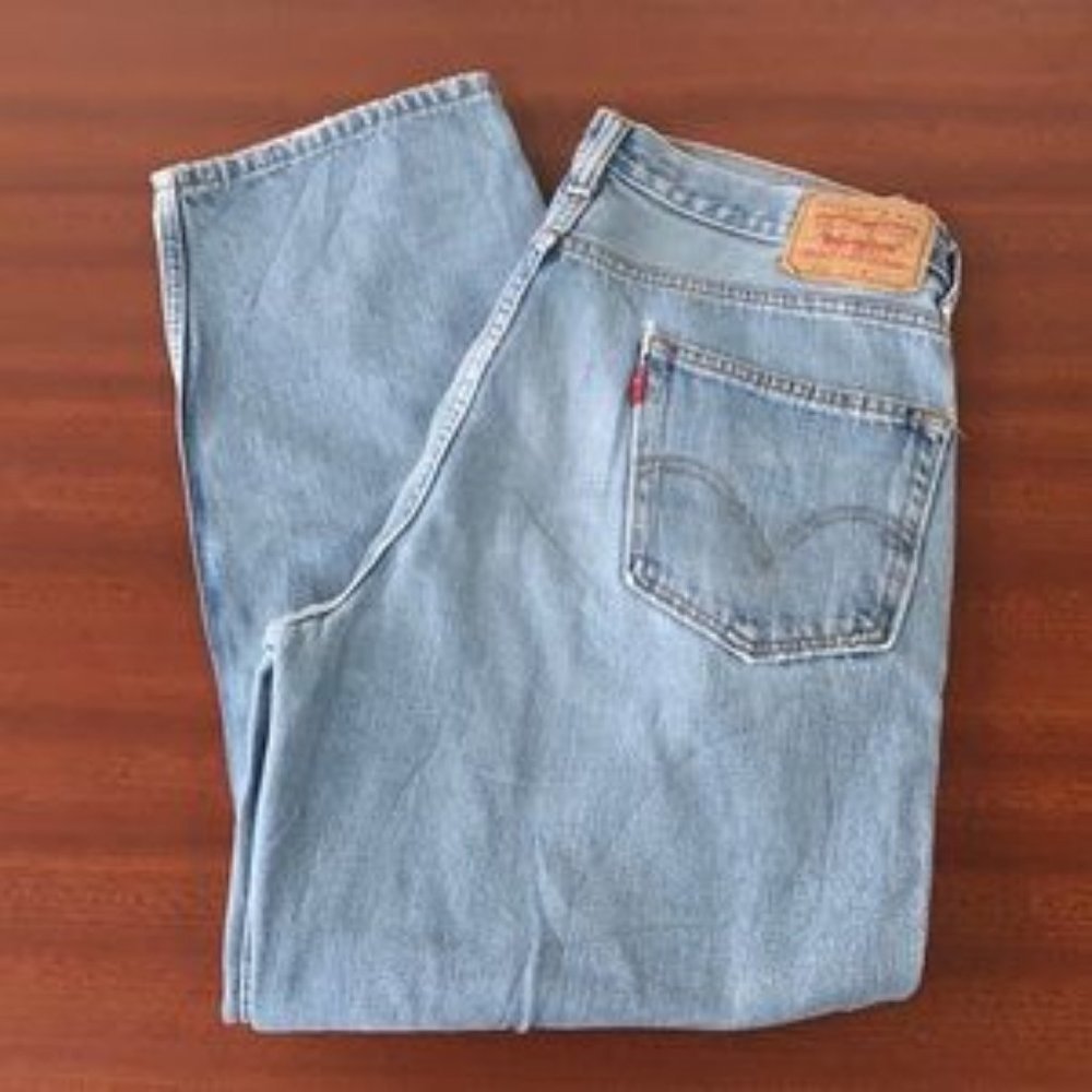Vintage men’s 550 Levi’s mom jeans